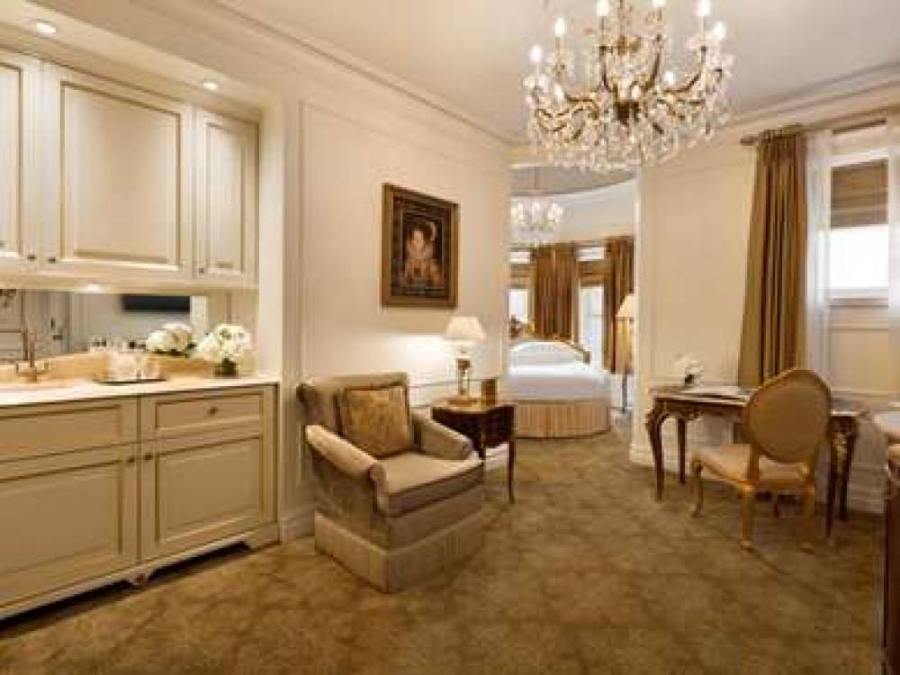 The Plaza - A Fairmont Managed Hotel 9