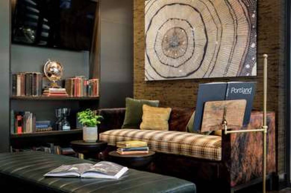 THE PORTER PORTLAND CURIO BY HILTON 4
