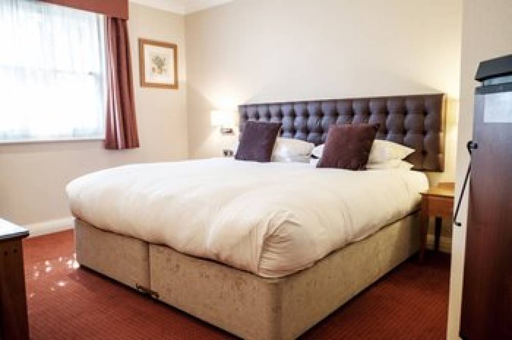 The Red Lion Hotel 9