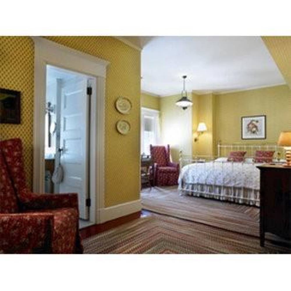 THE RED LION INN 4