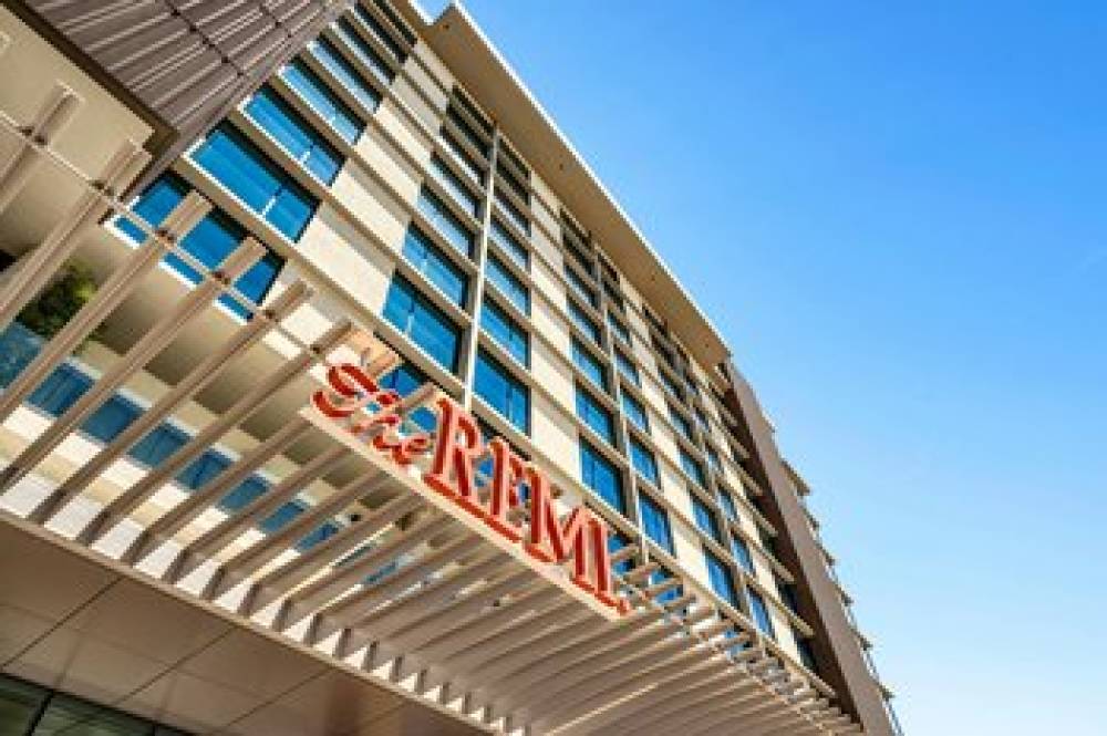 The REMI., Scottsdale, Autograph Collection 9