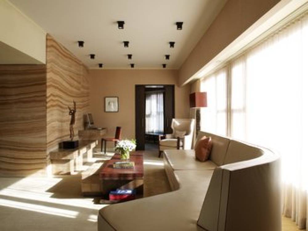 THE ROXY HOTEL 8