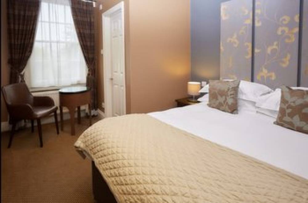 THE ROYAL ADELAIDE HOTEL 10