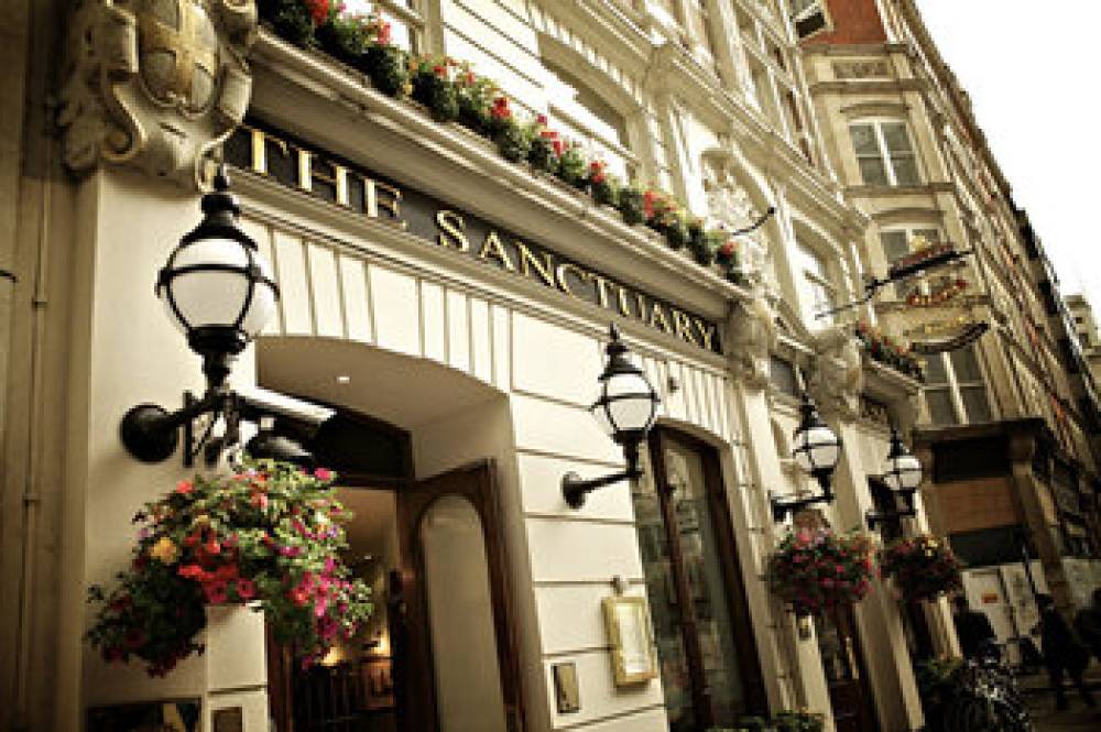 THE SANCTUARY HOUSE HOTEL 2