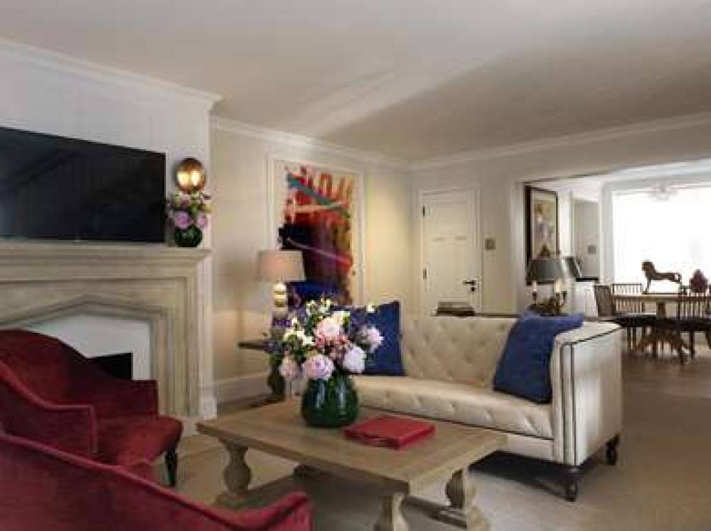 THE STAFFORD LONDON 4