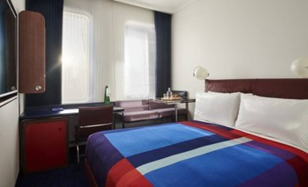 The Standard London 7