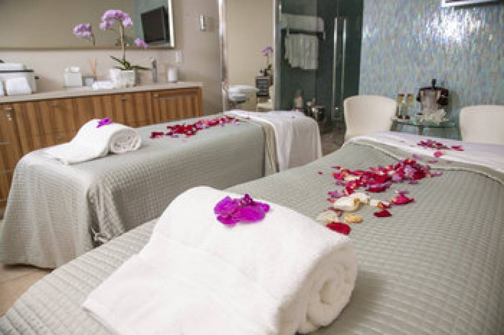 THE SUNSET MARQUIS HOTEL 10