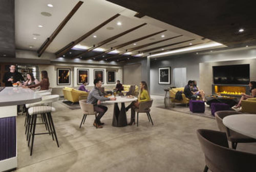 THE SUNSET MARQUIS HOTEL 9