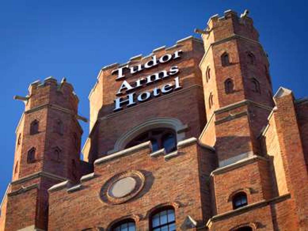The Tudor Arms Cleveland A Doubletree By Hilton