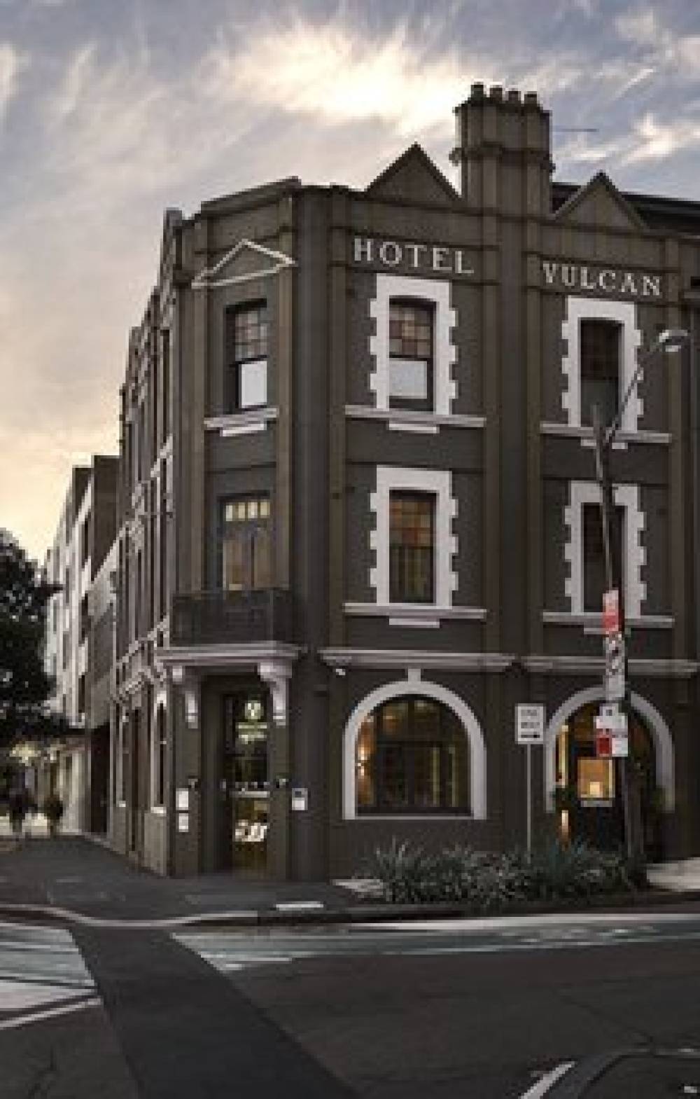 THE VULCAN HOTEL SYDNEY 1