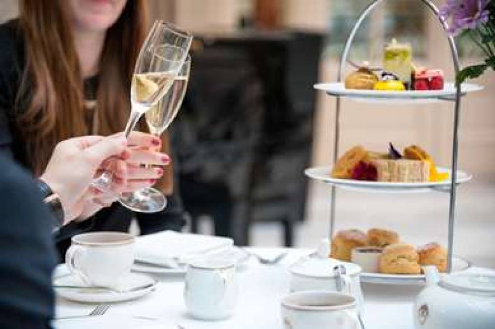 THE WALDORF HILTON, LONDON 8