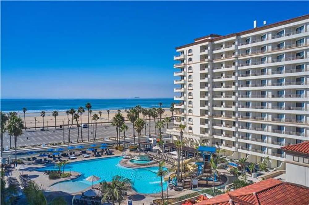 The Waterfront Beach Resort, A Hilton Hotel 7