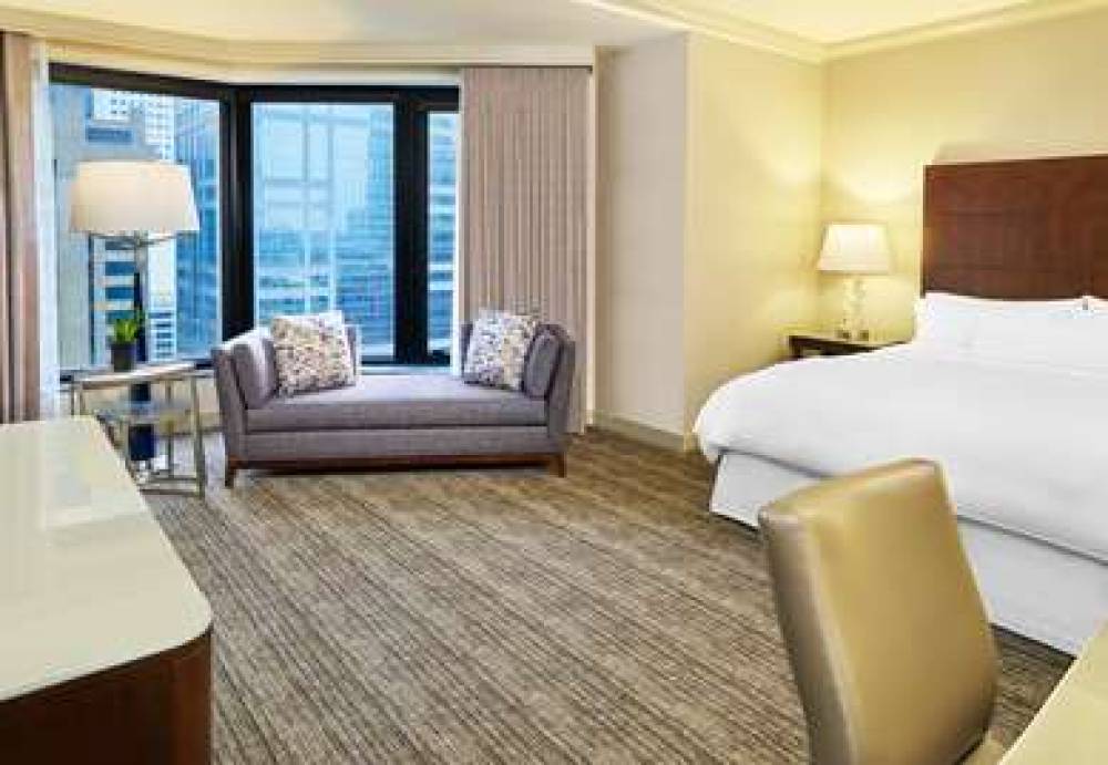 The Westin Chicago River North 5