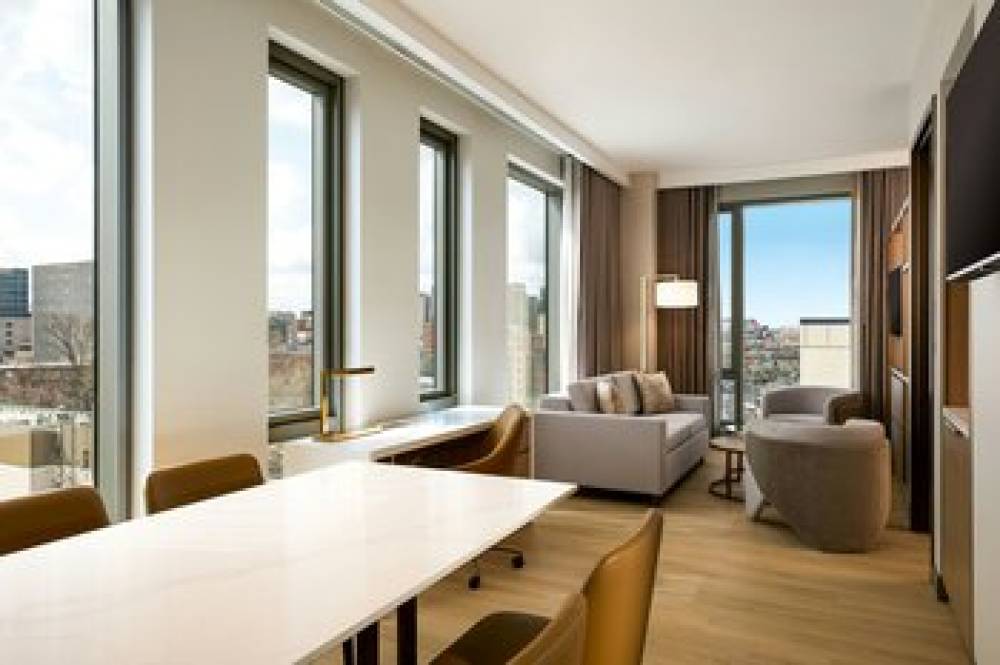 The Westin Flushing LaGuardia Airport 7