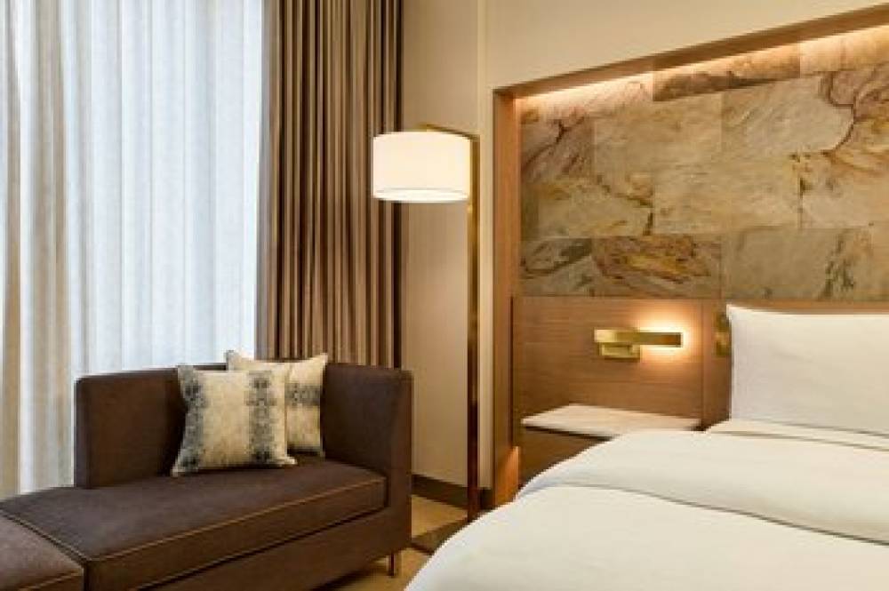 The Westin Flushing LaGuardia Airport 10