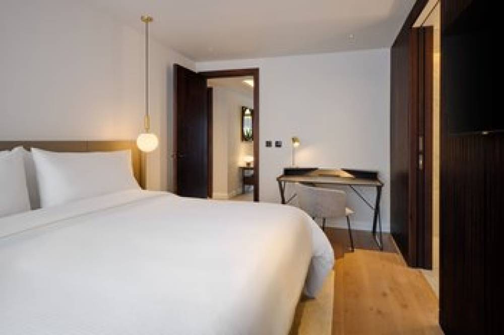 The Westin London City 9
