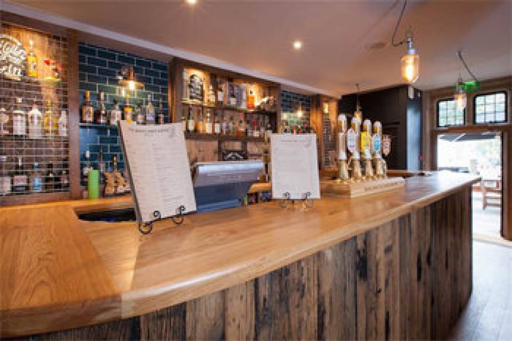 THE WHITE HART HOTEL 6
