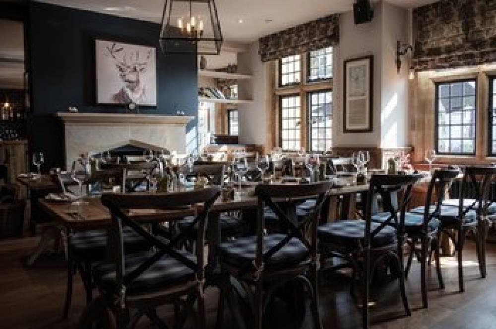 THE WHITE HART HOTEL 10
