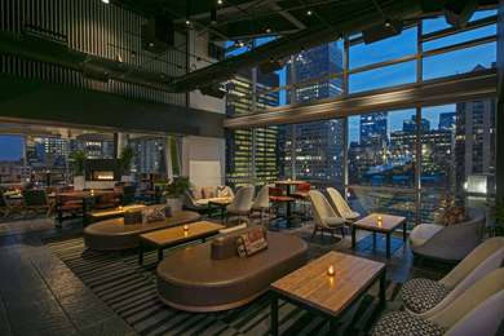THEWIT CHICAGO, A HILTON HOTEL 6