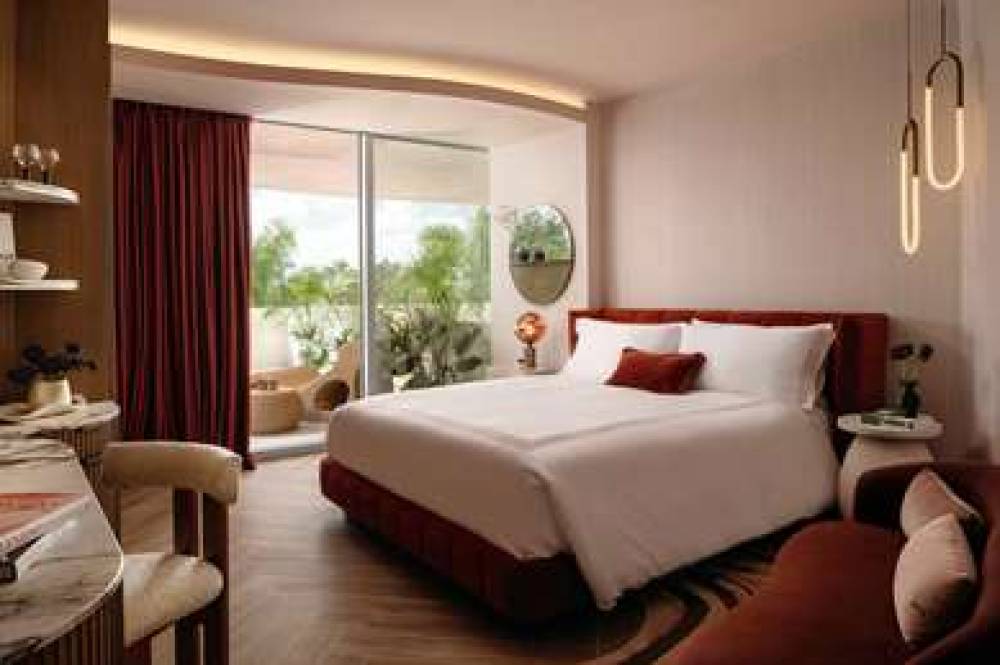 THOMPSON MIAMI BEACH 1