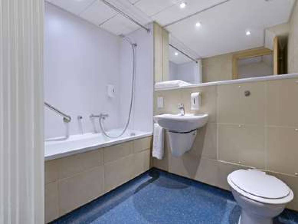 TL LONDON CENTRAL ALDGATE EAST 6