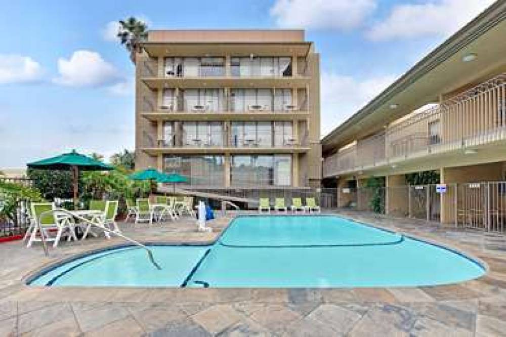 TORRANCE INN   SUITES 4