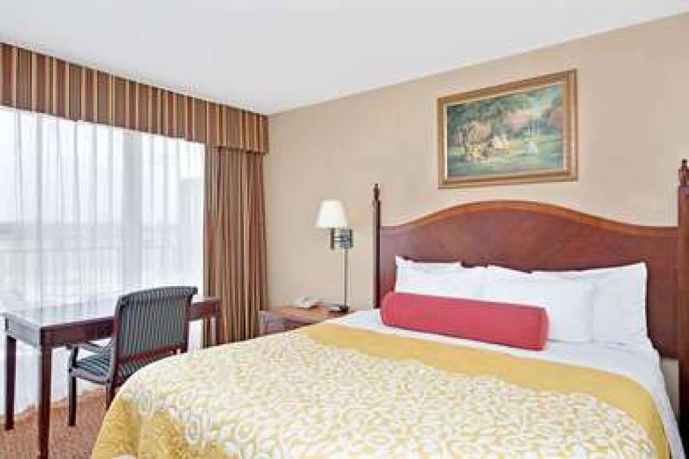 TORRANCE INN   SUITES 7