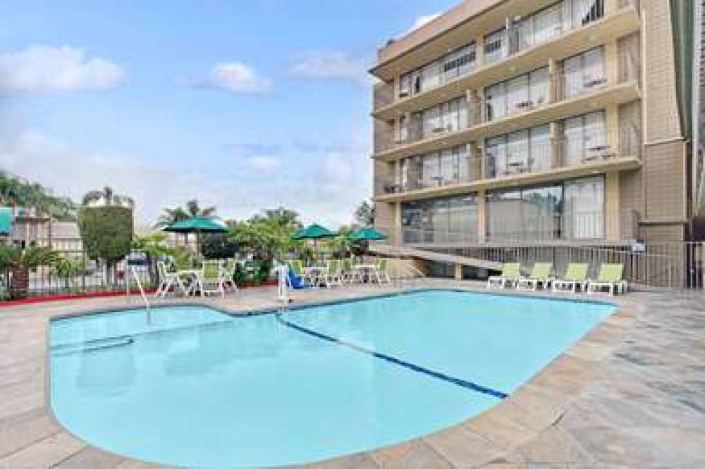 TORRANCE INN   SUITES 3