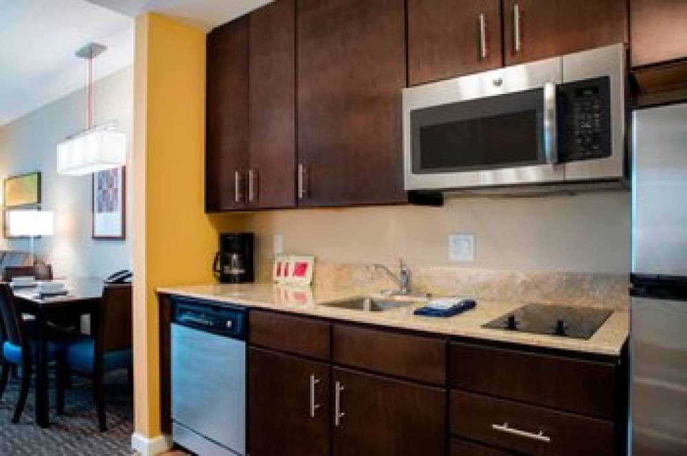 TownePlace Stes By Marriott Orl FLAMINGO CROSSINGS Town Center-West Entranc 10