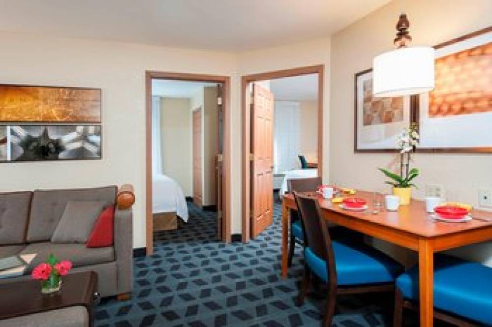 TownePlace Suites By Marriott Indianapolis Keystone 9
