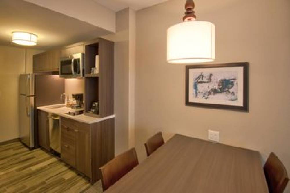 TownePlace Suites By Marriott Miami Airport 9