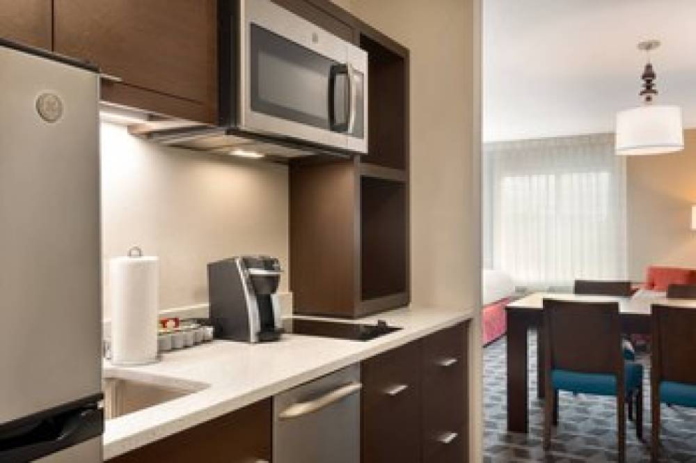 TownePlace Suites By Marriott Milwaukee Grafton 7