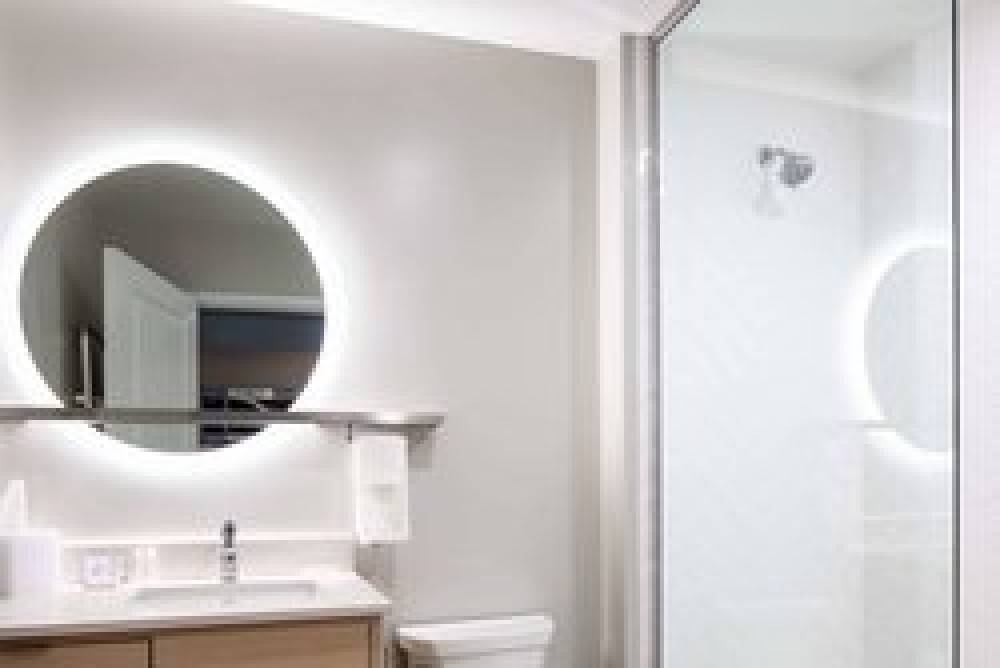 TownePlace Suites By Marriott Milwaukee West Bend 10