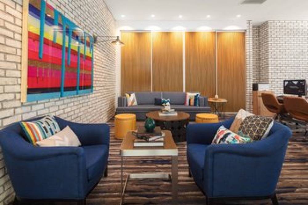 TownePlace Suites By Marriott New Orleans Downtown Canal Street 2