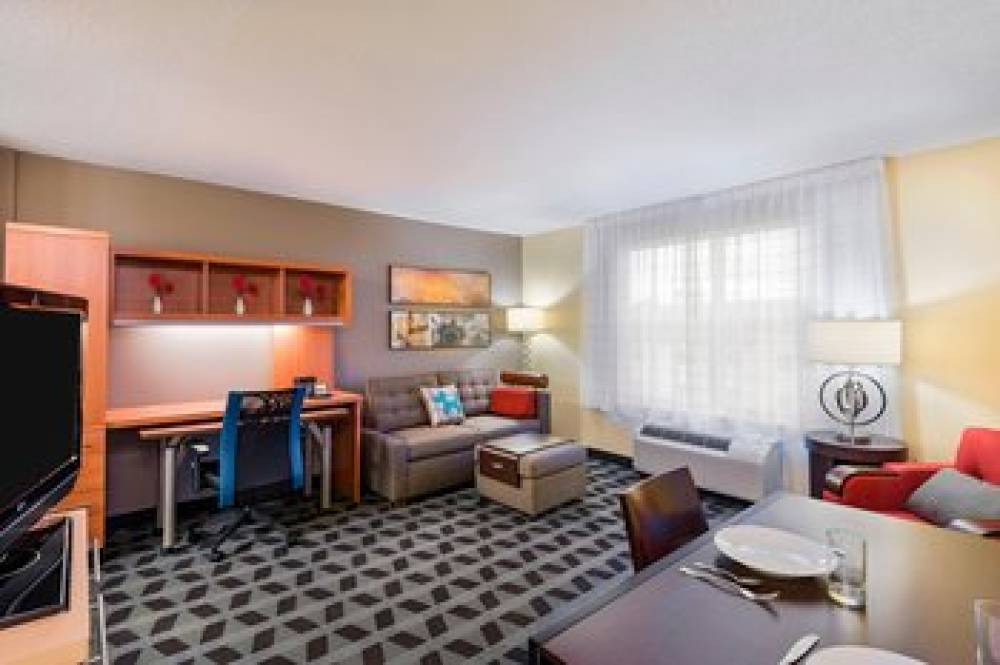 TownePlace Suites By Marriott Pensacola 8