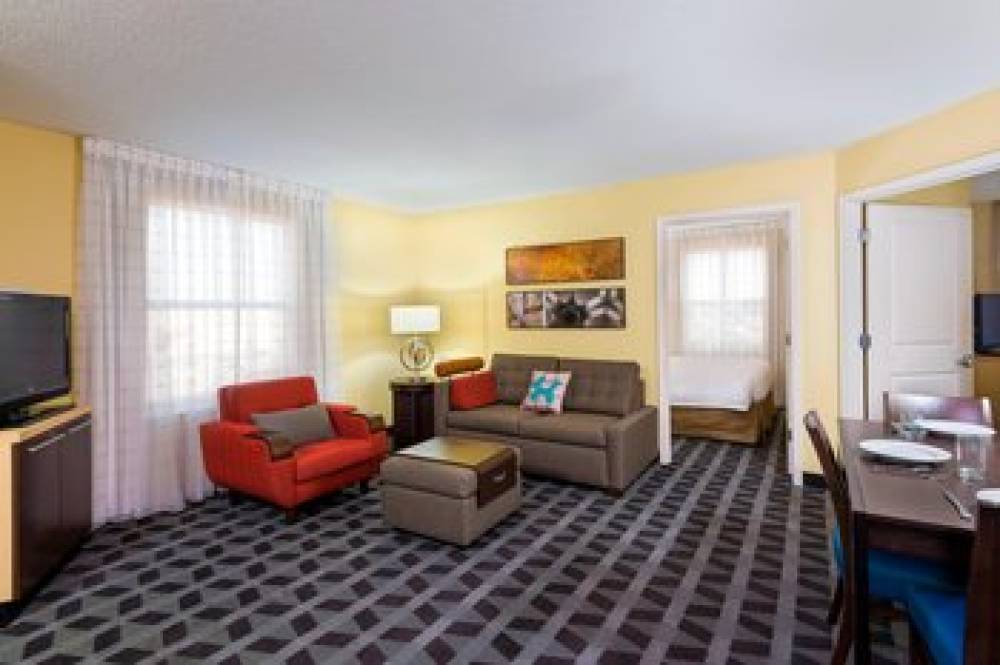 TownePlace Suites By Marriott Pensacola 9