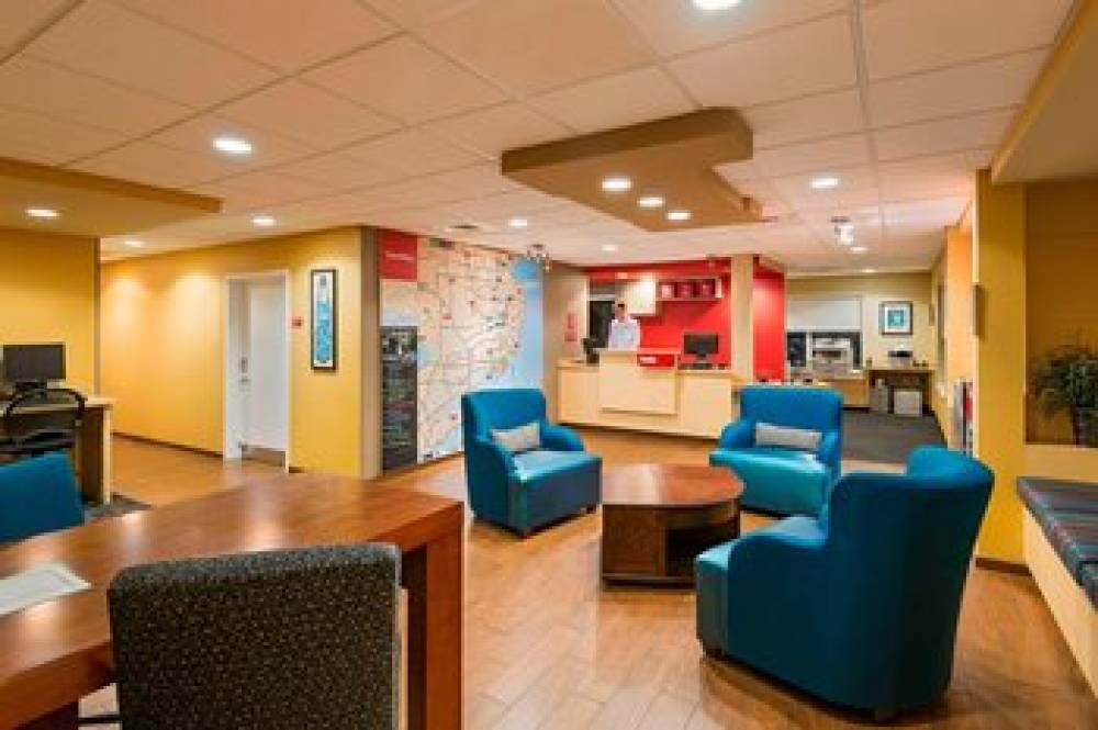 TownePlace Suites By Marriott Pensacola 3