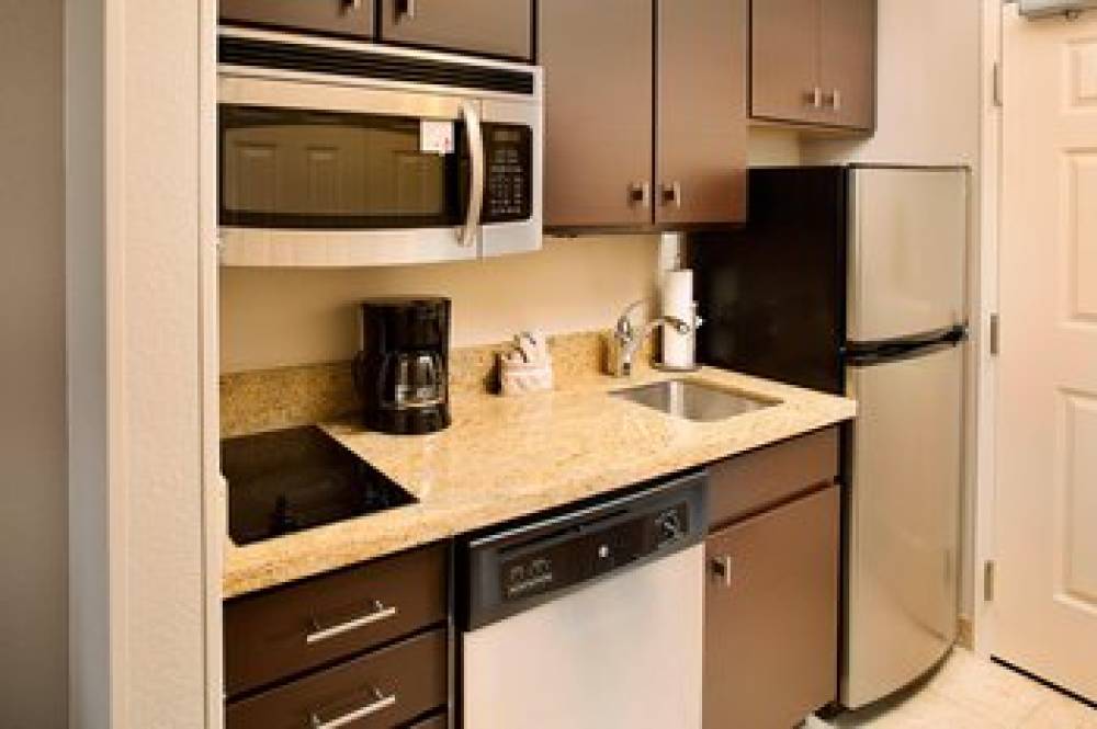 TownePlace Suites By Marriott Phoenix Goodyear 8