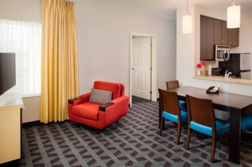 TownePlace Suites By Marriott Phoenix Goodyear 6