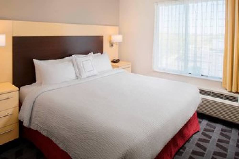 TownePlace Suites By Marriott Phoenix Goodyear 7