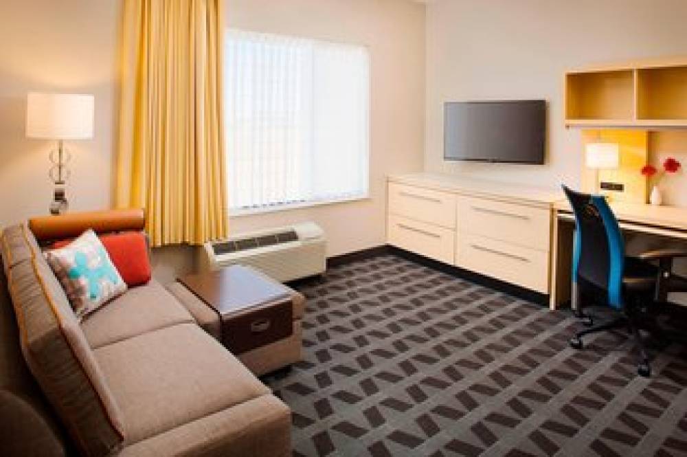 TownePlace Suites By Marriott Phoenix Goodyear 5