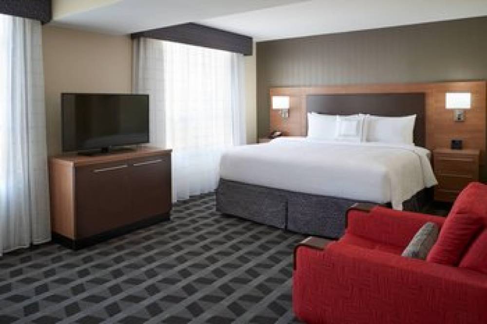 TownePlace Suites By Marriott Windsor 7