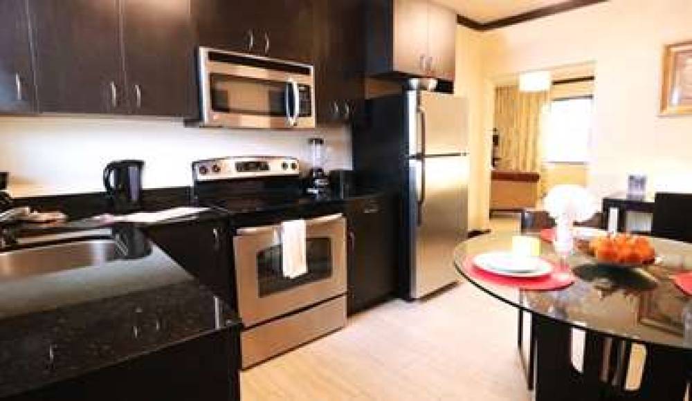 TRADEWINDS APARTMENT HOTEL 10