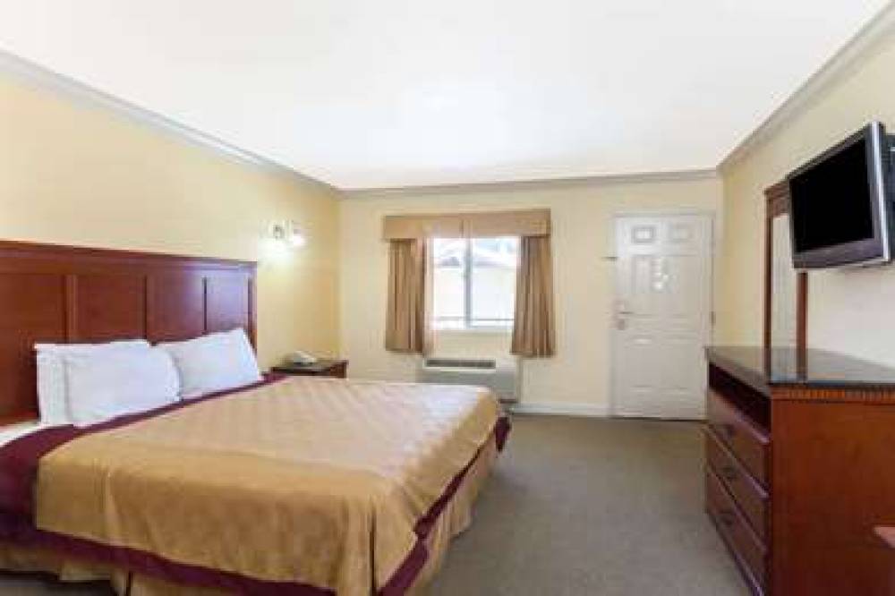 Travelodge By Wyndham, Brea 3