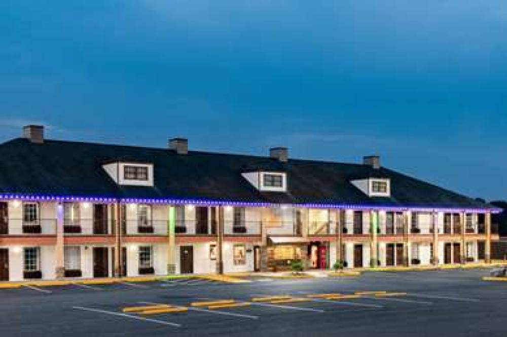 Travelodge By Wyndham, Commerce GA Near Tanger Outlets Mall 5
