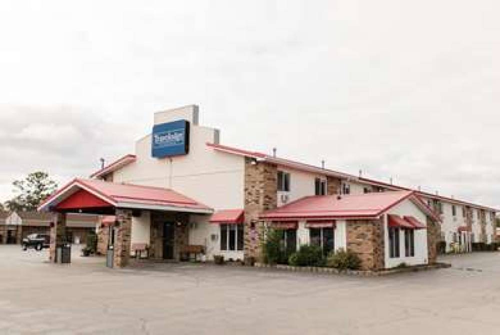 Travelodge By Wyndham Escanaba