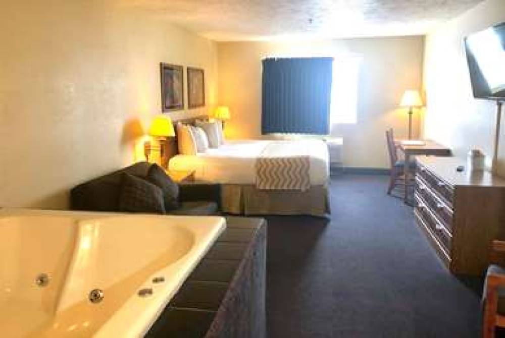 TRAVELODGE BY WYNDHAM, GRAND ISLAND 3