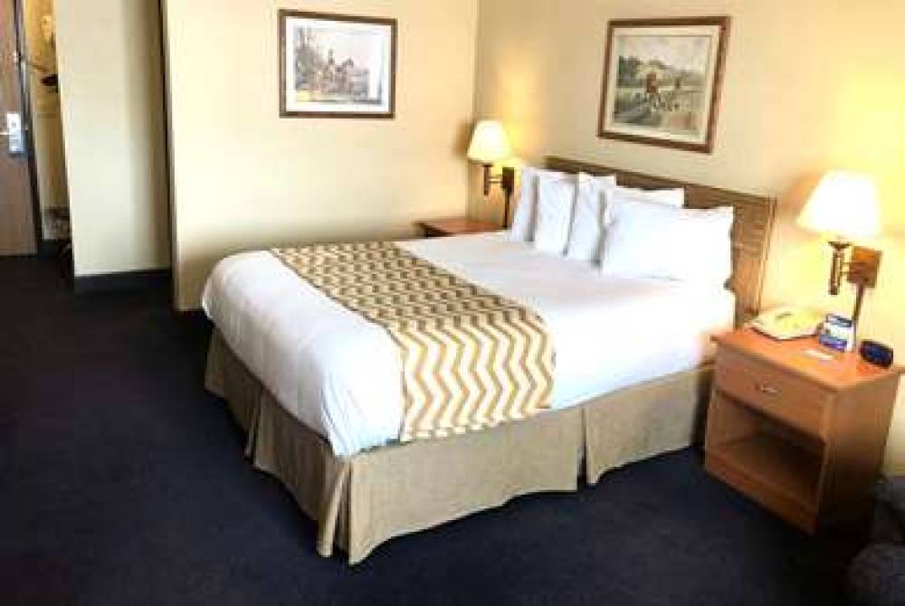 TRAVELODGE BY WYNDHAM, GRAND ISLAND 5