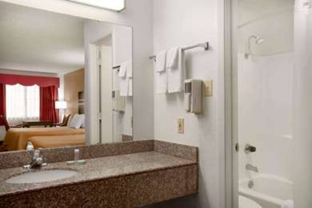 Travelodge By Wyndham Killeen/Fort Hood 3
