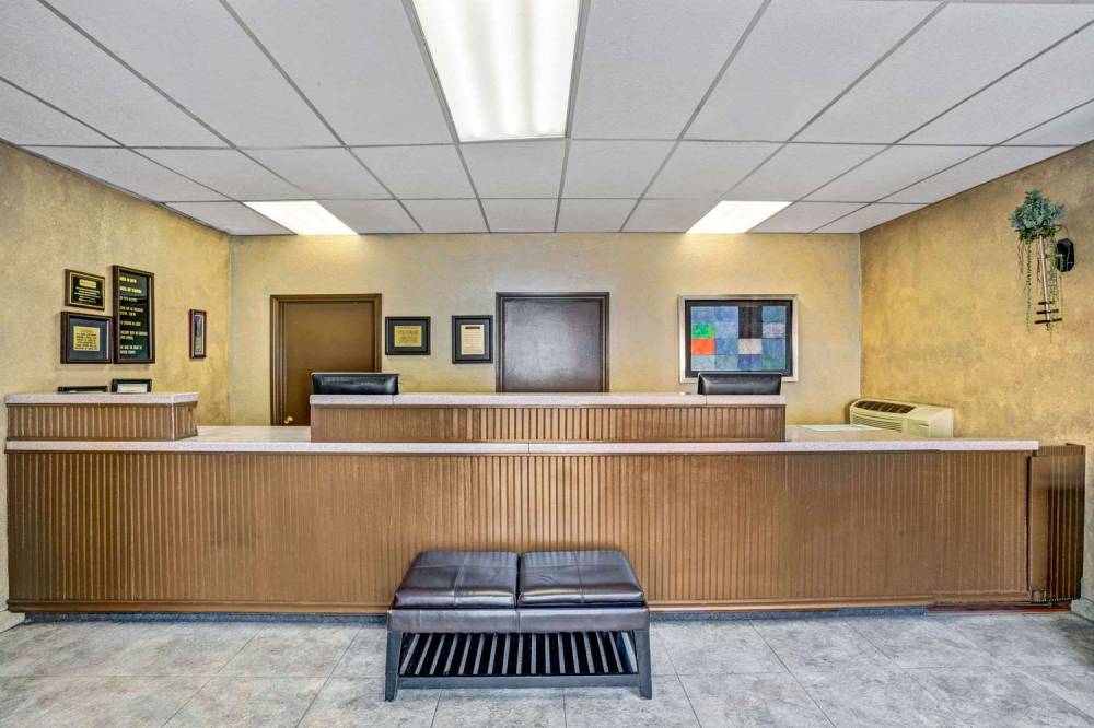 Travelodge By Wyndham Las Vegas Center Strip 4